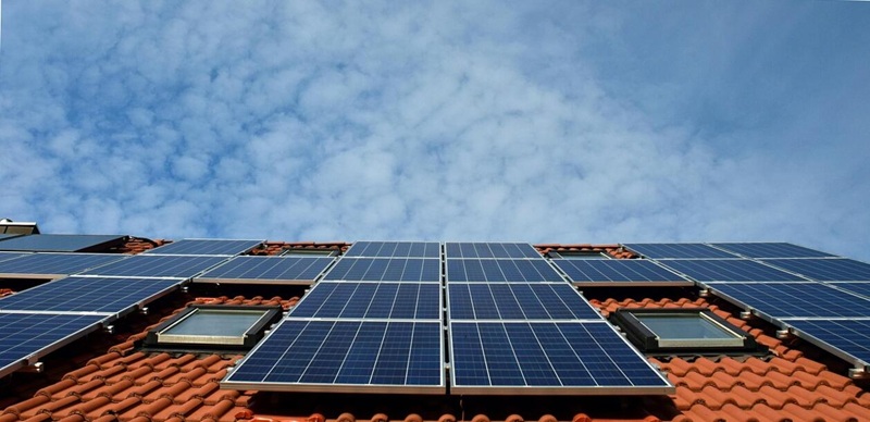 A napelemes rendszerek jövője: hogyan csökkentheti energiaszámláit?