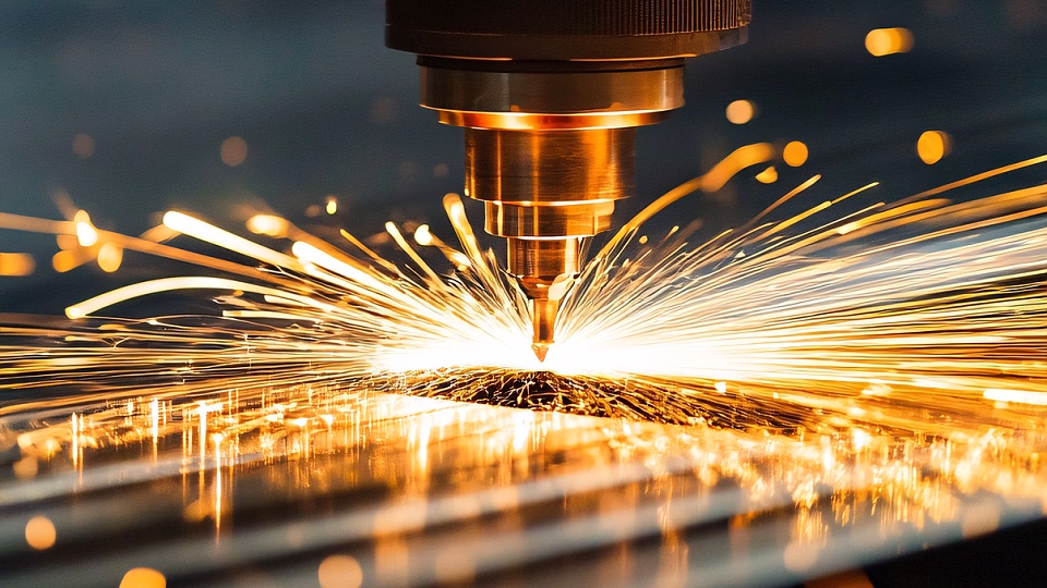 Az EU egészében 0,6 százalékkal, Magyarországon 0,3 százalékkal csökkent az ipari termelés 2025 elején