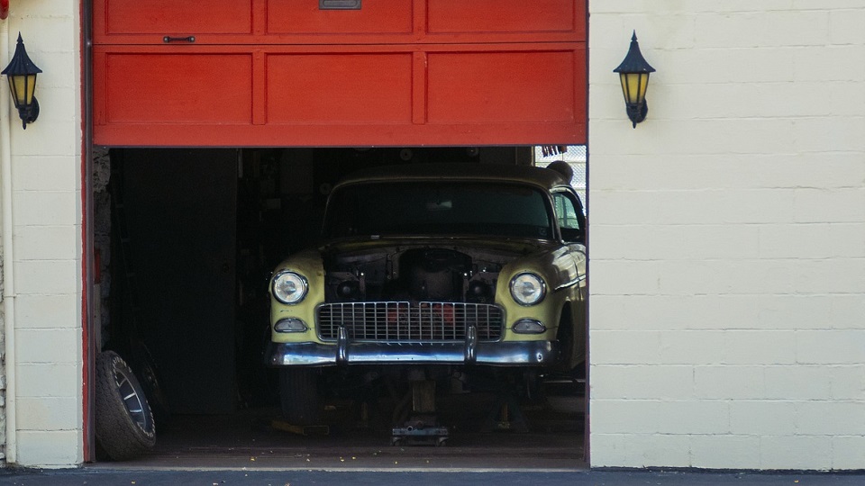 Otthon Centrum: áttörték a tízmilliós határt a garázsárak Budán