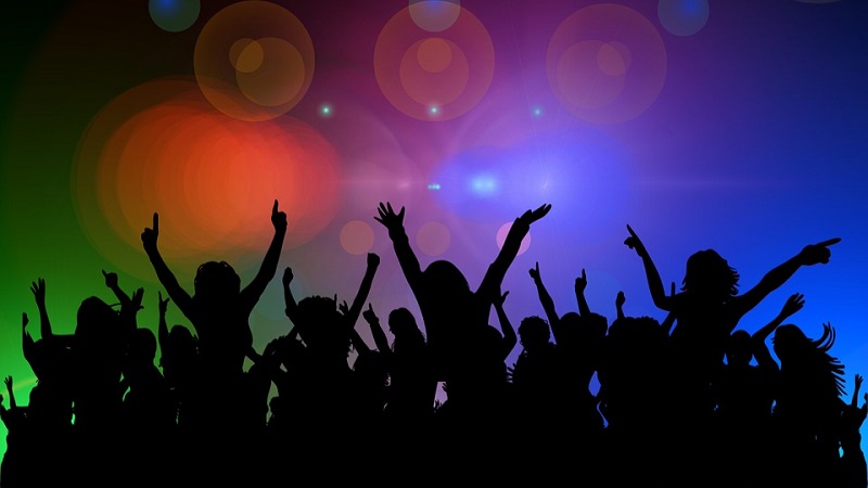 Az éjjel hamarabb ér véget: vasárnap kezdődik a nyári időszámítás