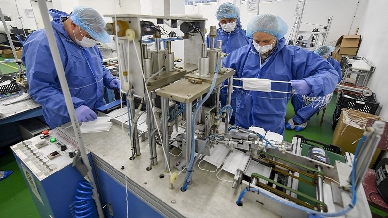 Újabb 6,6 millió szájmaszkot gyárt a büntetés-végrehajtás