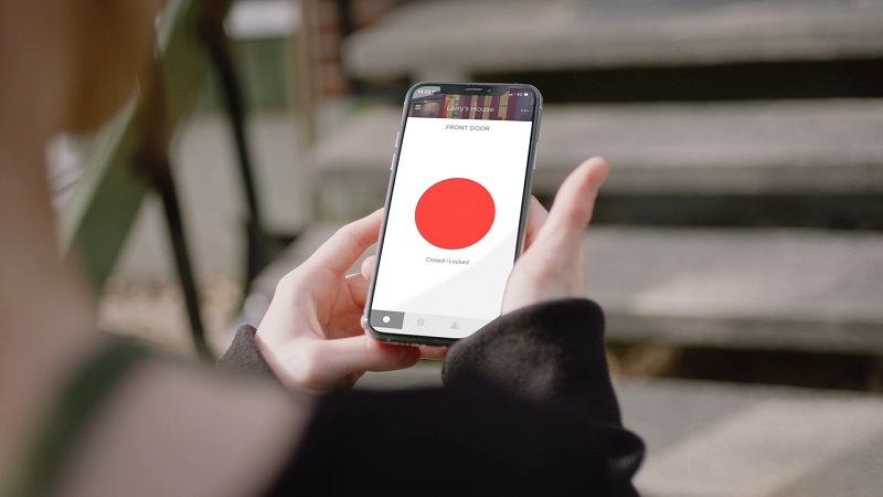 A magyarok közel fele szívesen használna okos zárat otthonában