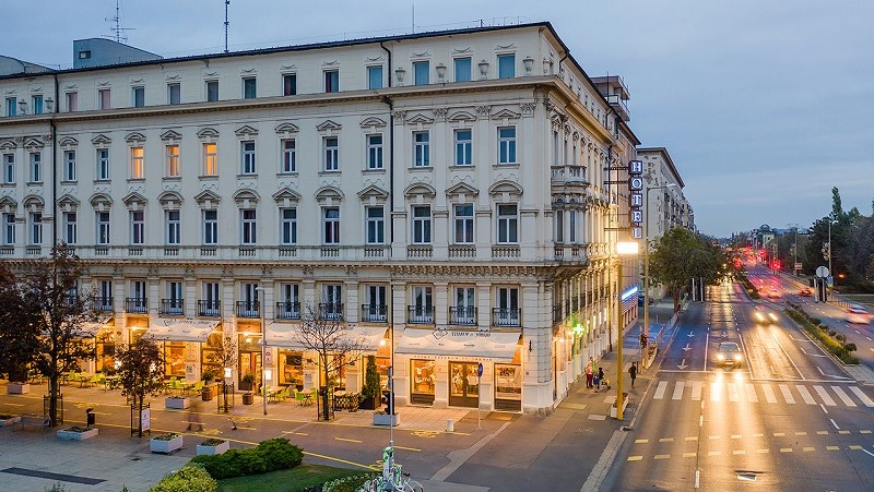 A Hotel Rábával kezdi szállodasztorik sorozatát a Danubius Hotels