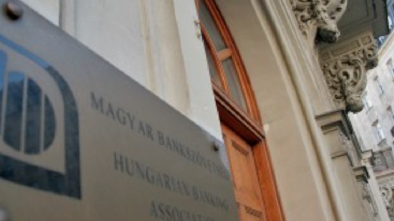 Ellenzi az újabb extra adóterhek kivetését a magyar bankszektor